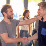 褒め言葉ではなく自分の行動と感情の変化と質問で「称賛」を伝える（コミュ力おばけへの課題）【聴く力：コミュ力おばけの作り方】